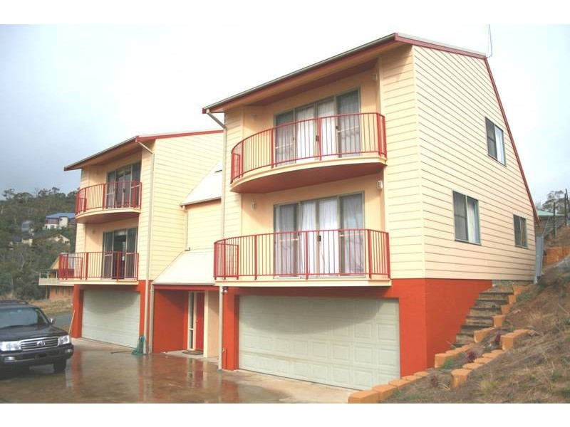 2/8 Adams Avenue, Jindabyne NSW 2627