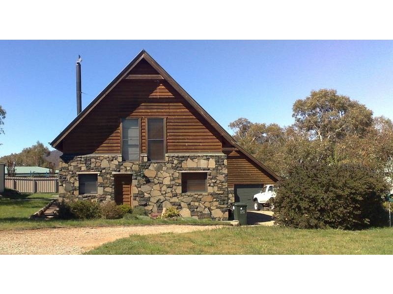 15 Mitchell Cct, Jindabyne NSW 2627