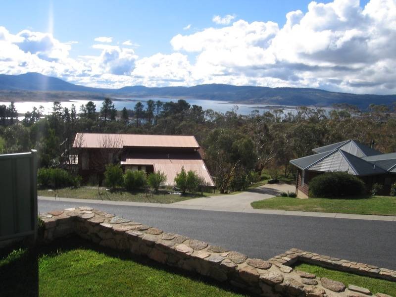 2/19 Candlebark Circuit, Jindabyne NSW 2627