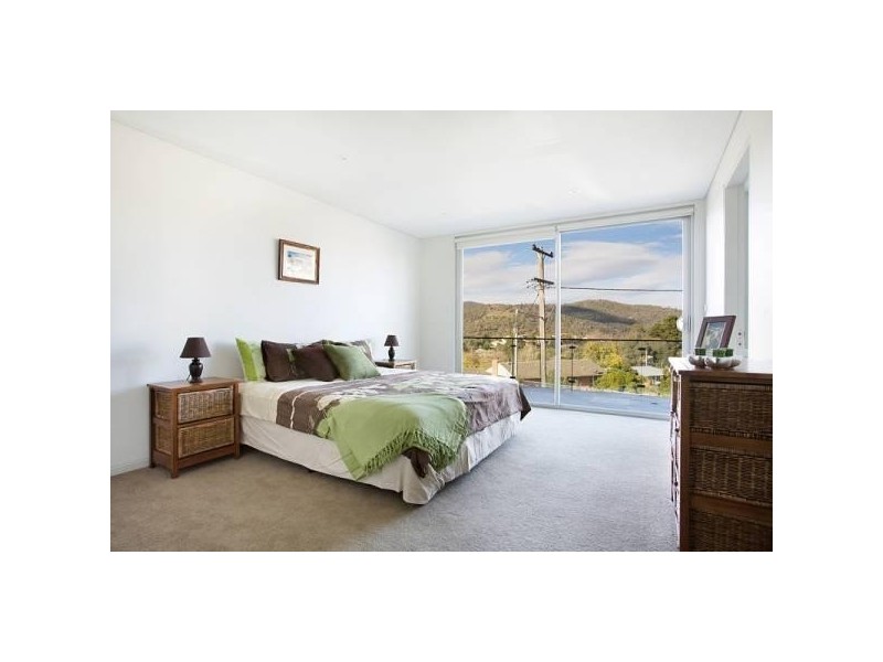 1/2 Cobbon Crescent, Jindabyne NSW 2627