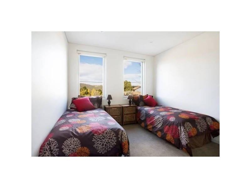 1/2 Cobbon Crescent, Jindabyne NSW 2627