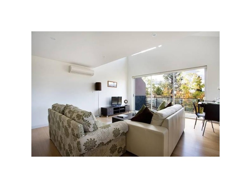 1/2 Cobbon Crescent, Jindabyne NSW 2627