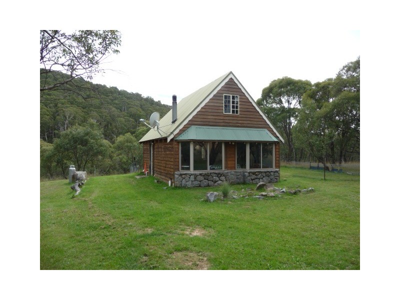 672 Big Yard Road, Moonbah NSW 2627