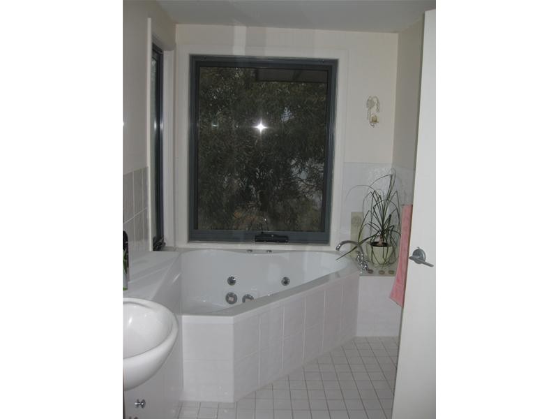 10 Tulong Close, East Jindabyne NSW 2627