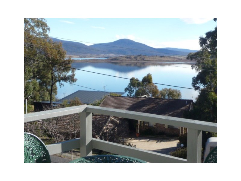 2B Rushes Bay Avenue, East Jindabyne NSW 2627