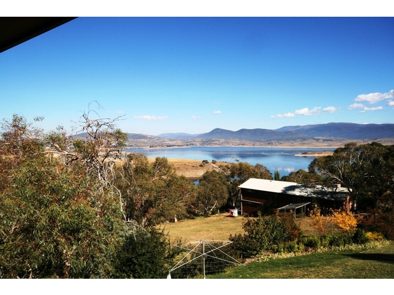 8 Camira Avenue, East Jindabyne NSW 2627
