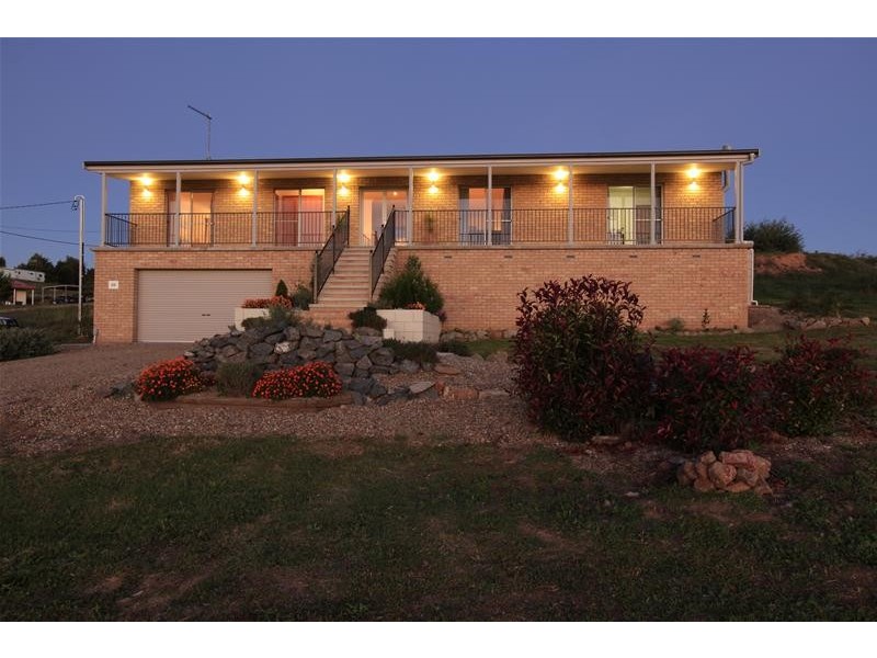 10 Campbell Street, Dalgety NSW 2628