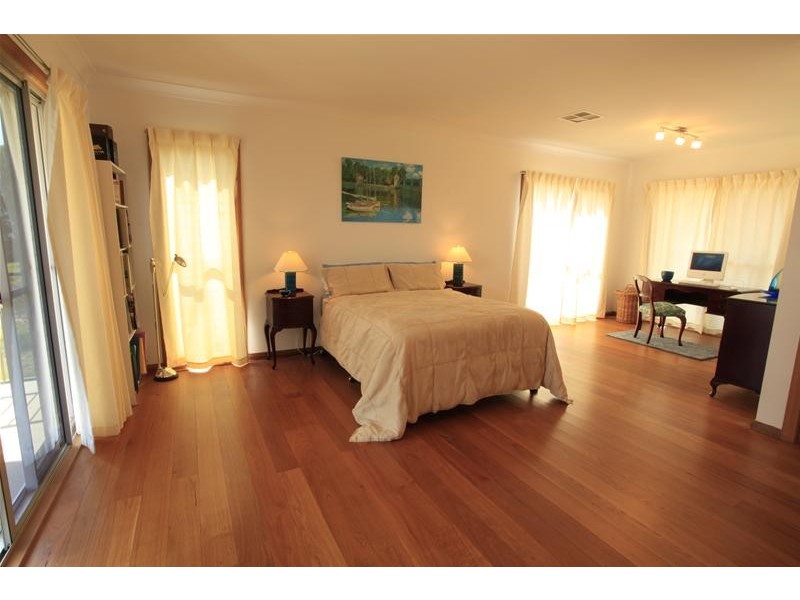 10 Campbell Street, Dalgety NSW 2628