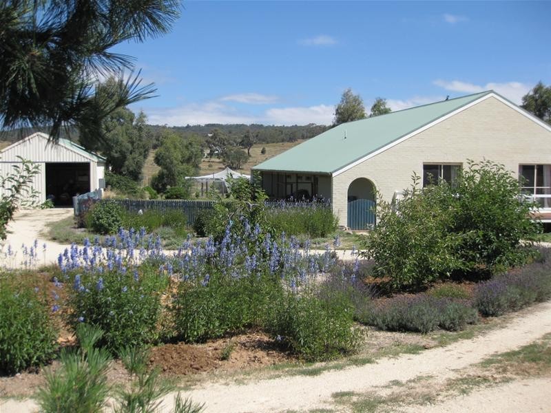 18 Mountain View Road, Jindabyne NSW 2627
