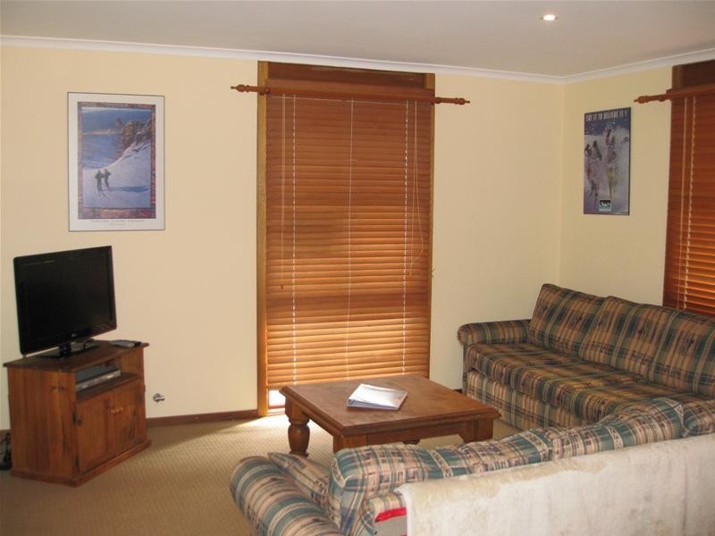 26 Mitchell Circuit, Jindabyne NSW 2627