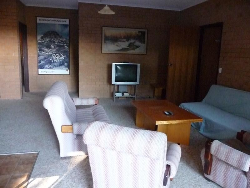 12A Rushers Bay Ave, Jindabyne NSW 2627