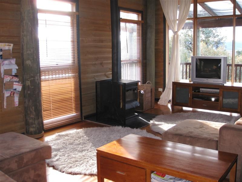 24 Candlebark Circuit, Jindabyne NSW 2627