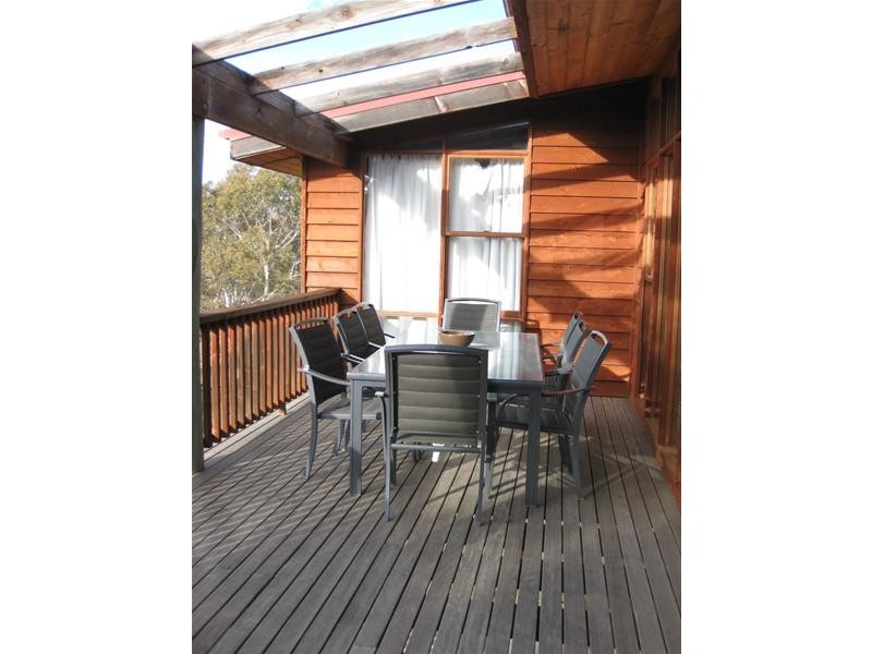 24 Candlebark Circuit, Jindabyne NSW 2627