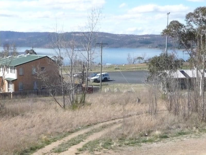 2/13 Reedys Cutting Road, Jindabyne NSW 2627
