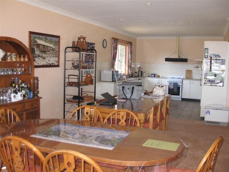 11 Adams Avenue, Jindabyne NSW 2627