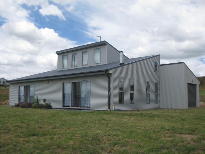 25 Geehi Circuit, Cobbin Estate, Jindabyne NSW 2627