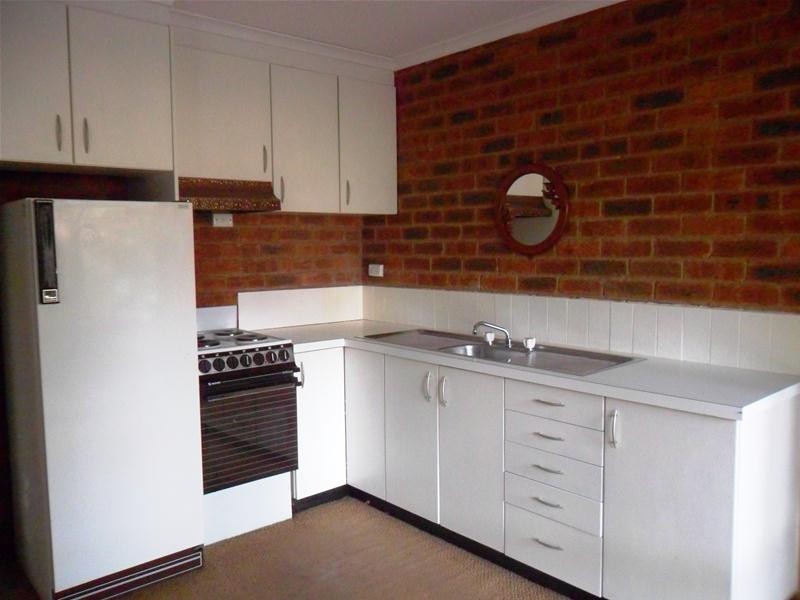 2/41 Cobbon Crescent, Jindabyne NSW 2627
