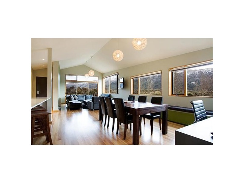 12 Little Thredbo Road, Lake Crackenback, Jindabyne NSW 2627