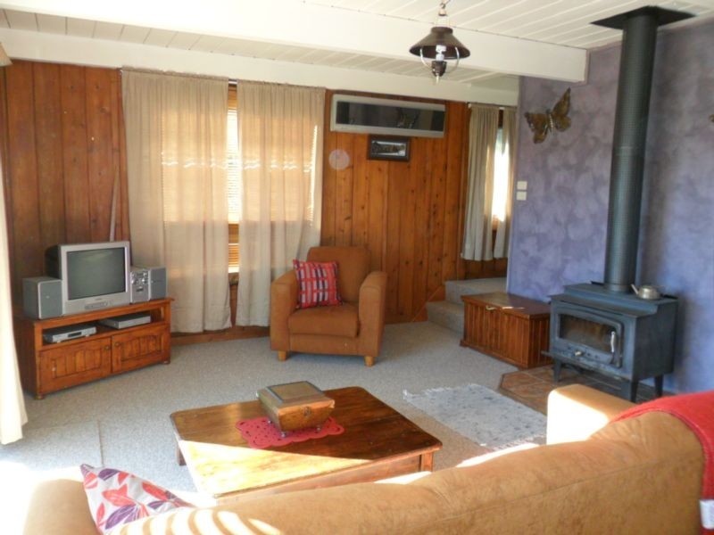 27 Jerrara Drive, East Jindabyne NSW 2627