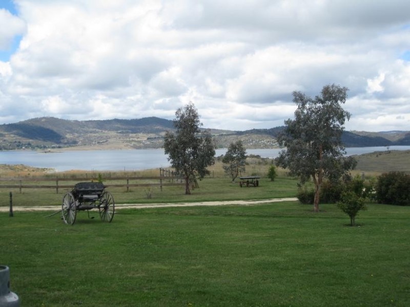3 Hatchery Bay Road, Jindabyne NSW 2627