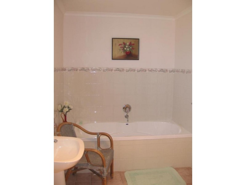 7 Lotus Avenue, Kalkite NSW 2627