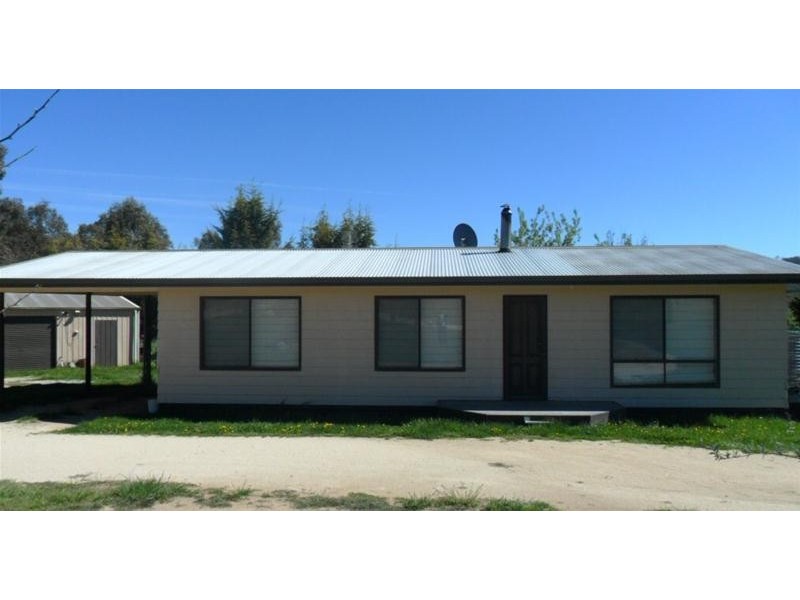 68 Ridge Avenue, Jindabyne NSW 2627