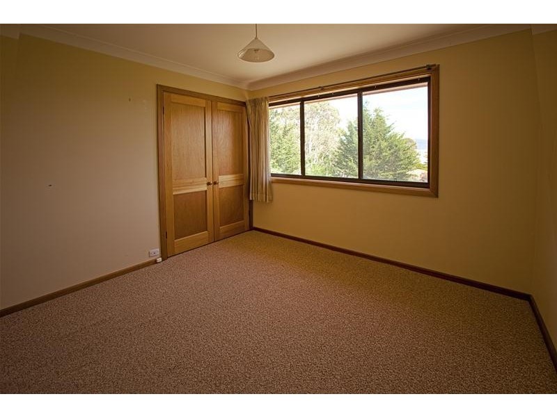 14 Rushes Bay Avenue, East Jindabyne NSW 2627