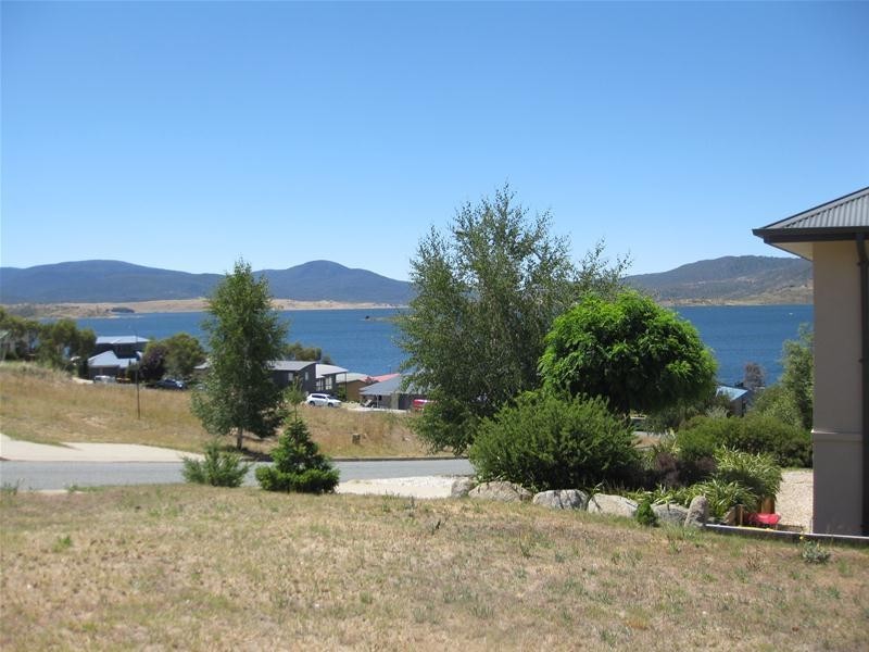 15 Adams Avenue, Jindabyne NSW 2627