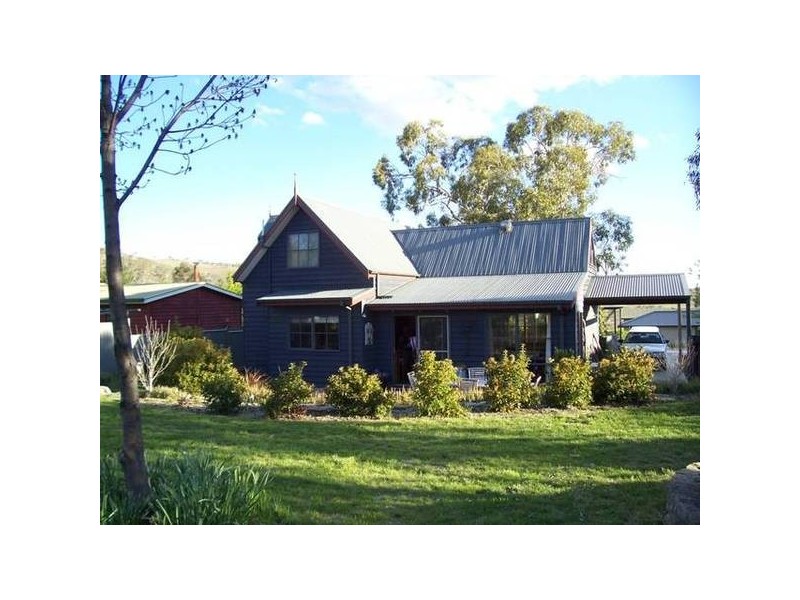 142 Banksia AVENUE, Kalkite NSW 2627