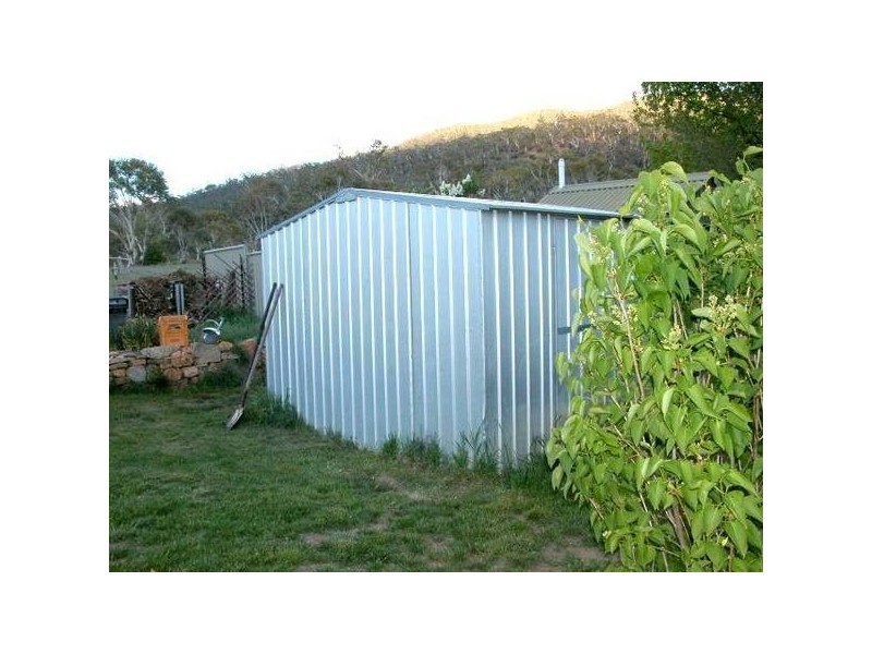 142 Banksia AVENUE, Kalkite NSW 2627