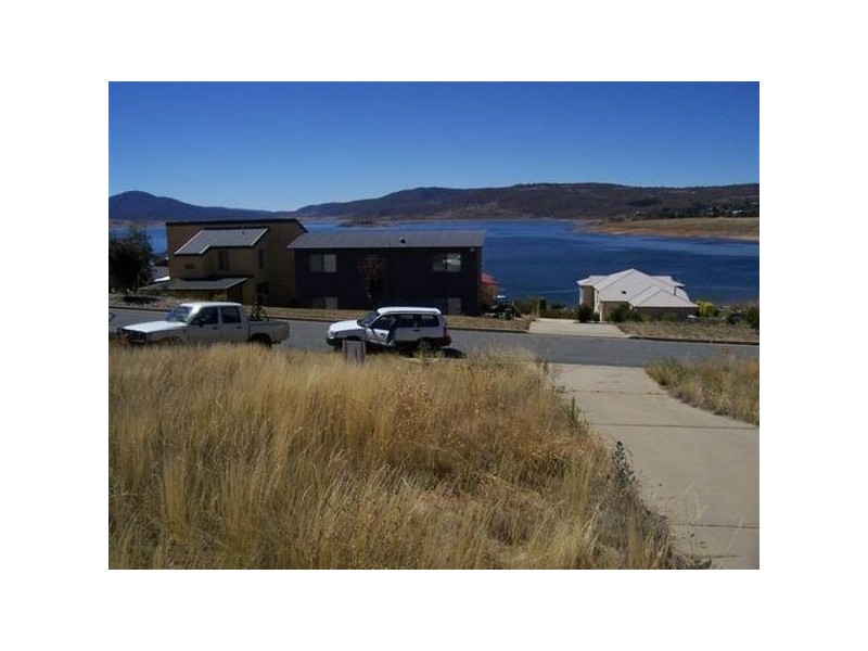 10 Girvan Place, Tyrolean Village, Jindabyne NSW 2627 the real estate