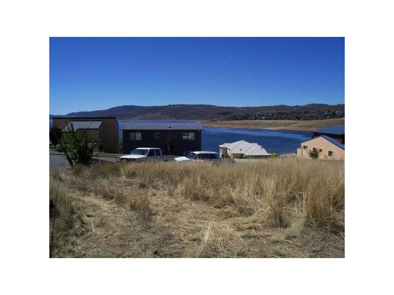 10 Girvan Place, Tyrolean Village, Jindabyne NSW 2627 the real estate