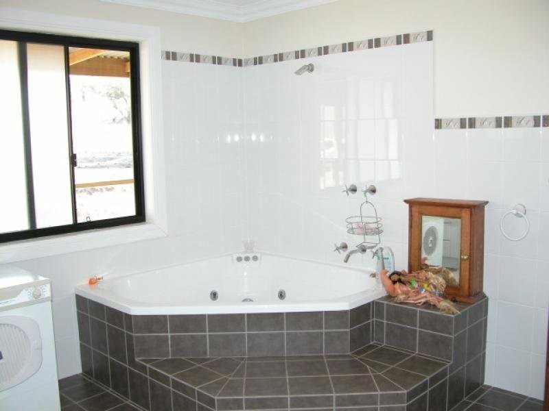 7317 Snowy River Way, Jindabyne NSW 2627