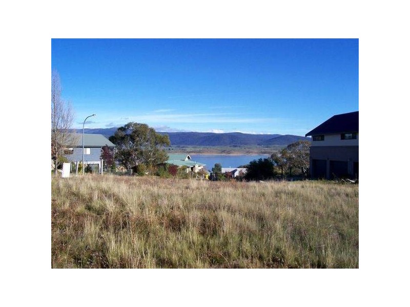 Rainbow Drive, Tyrolean Village, Jindabyne NSW 2627