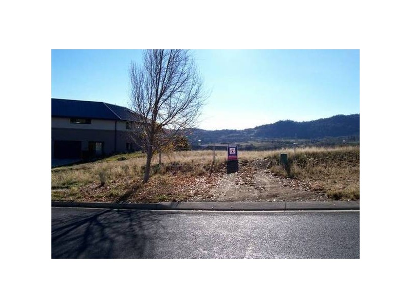 Rainbow Drive, Tyrolean Village, Jindabyne NSW 2627