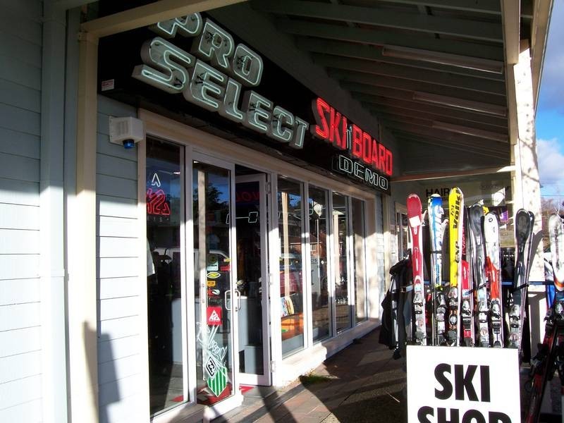 Shop 9 Razorback Plaza, Gippsland Street, Jindabyne NSW 2627