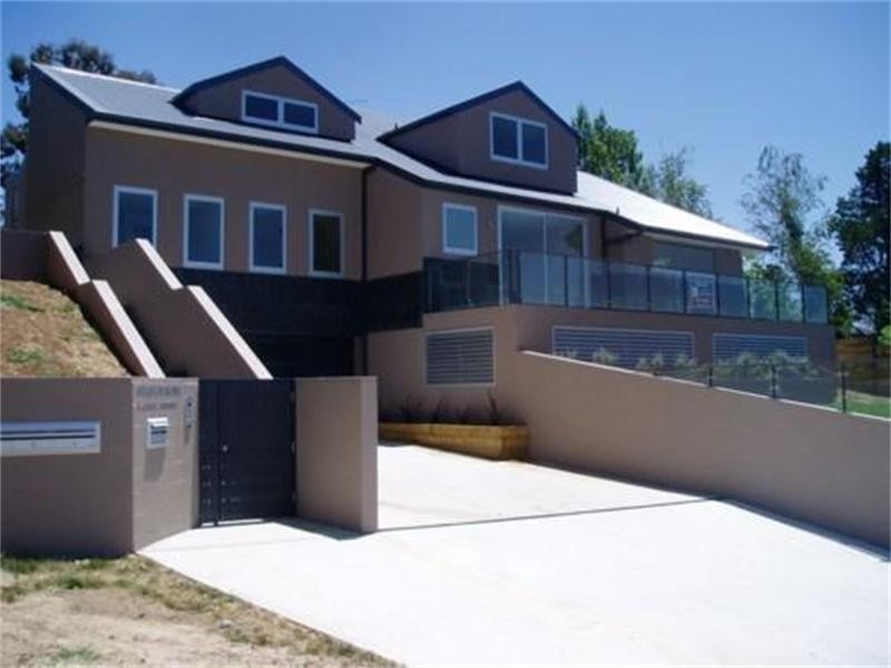 5/2 Cobbon Crescent, Jindabyne NSW 2627