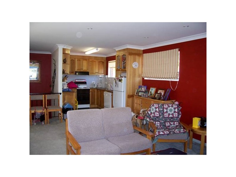 1/37 Cobbon Cres, Jindabyne NSW 2627