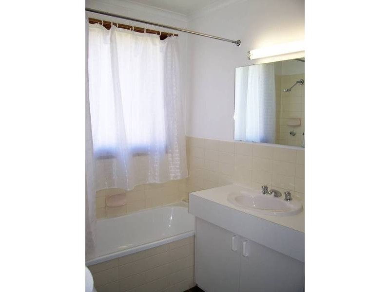 1 Cobbon Cres, Jindabyne NSW 2627