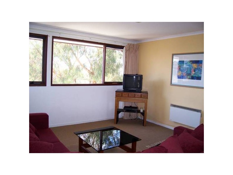 1 Cobbon Cres, Jindabyne NSW 2627