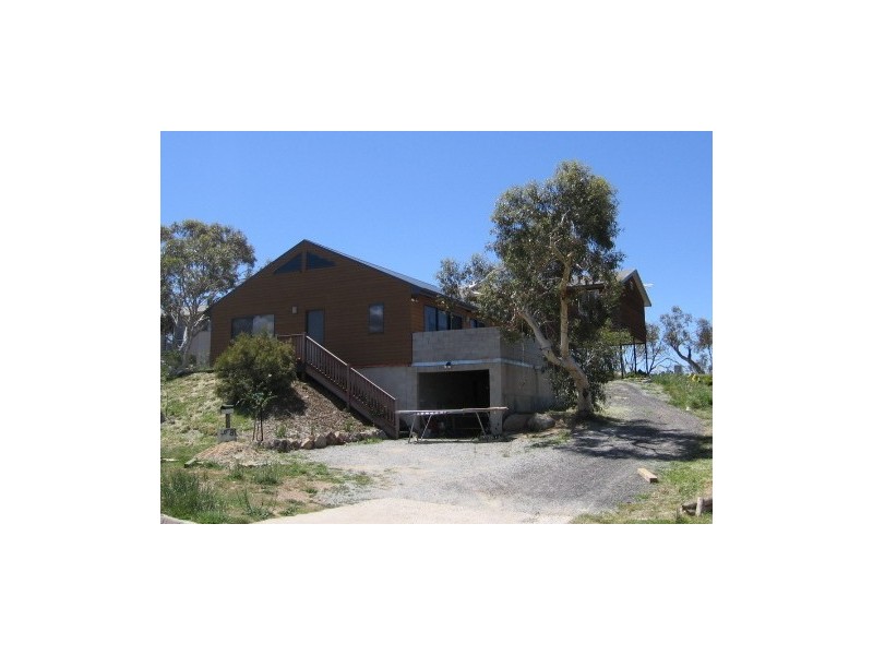 10 Mitchell Circuit, Jindabyne NSW 2627