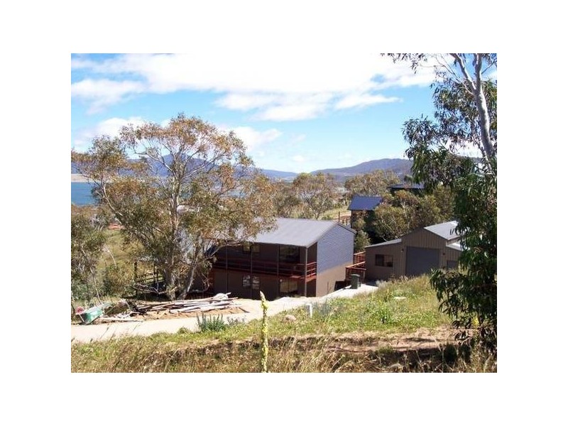 9 Kunama Drive, East Jindabyne NSW 2627