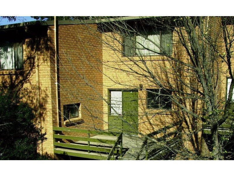 2/16 Cobbon Crescent, Jindabyne NSW 2627