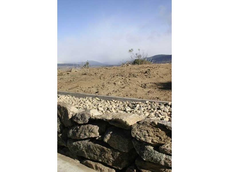 10 Mowamba Way Cobbin Estate, Jindabyne NSW 2627