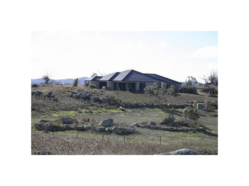 10 Mowamba Way Cobbin Estate, Jindabyne NSW 2627