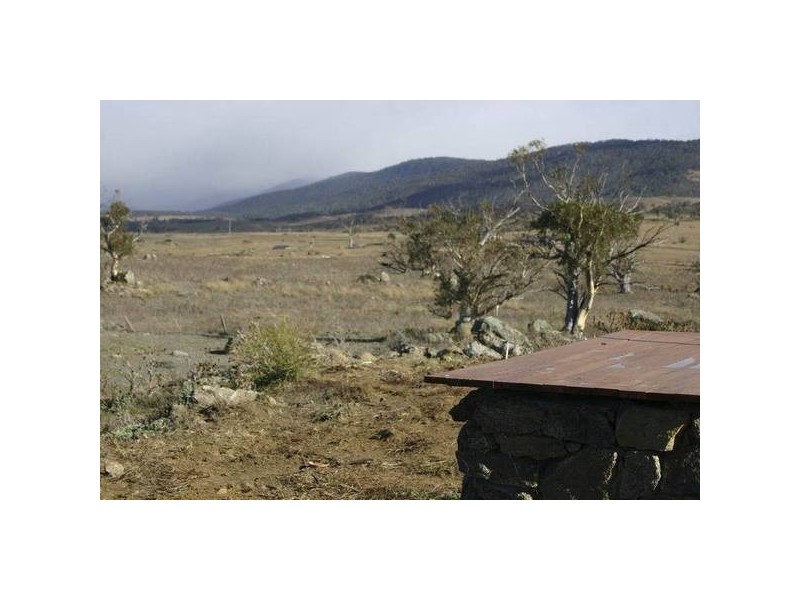 10 Mowamba Way Cobbin Estate, Jindabyne NSW 2627