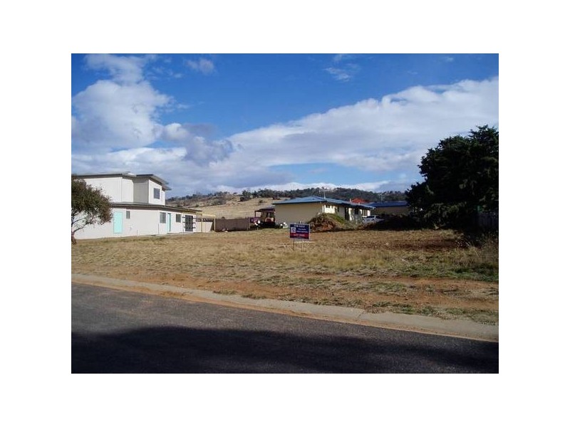 1 Gungarlin Street, Berridale NSW 2628