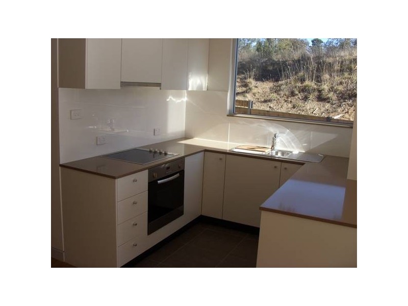 3/2 Cobbon Cres, Jindabyne NSW 2627