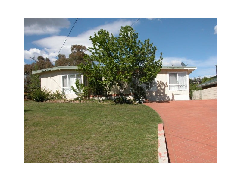 16 Gippsland Street, Jindabyne NSW 2627
