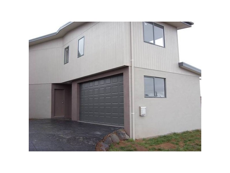 3/4 Gungarlin Street, Berridale NSW 2628